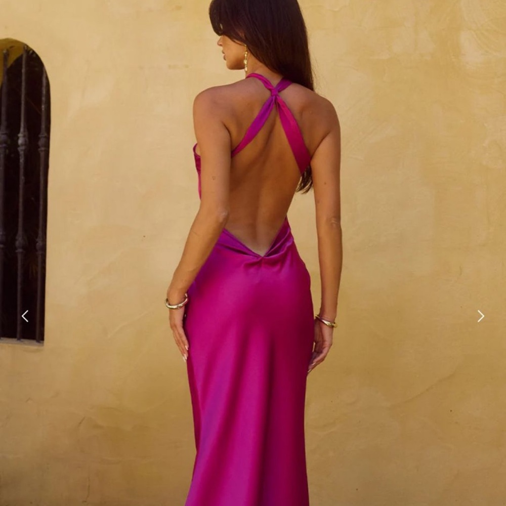 Chic Fuchsia Backless Dress - Picture 2 of 3